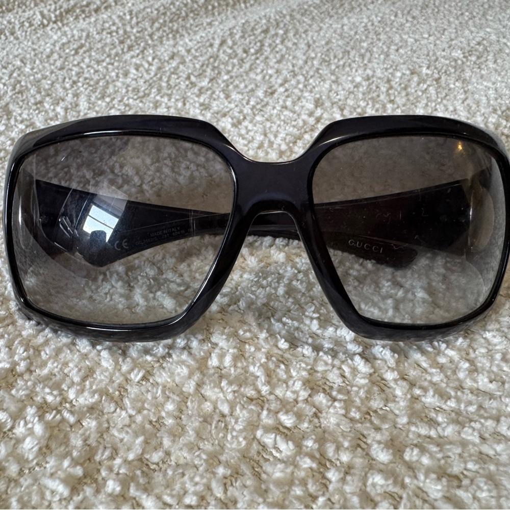 Gucci Black Oversized Sunglasses